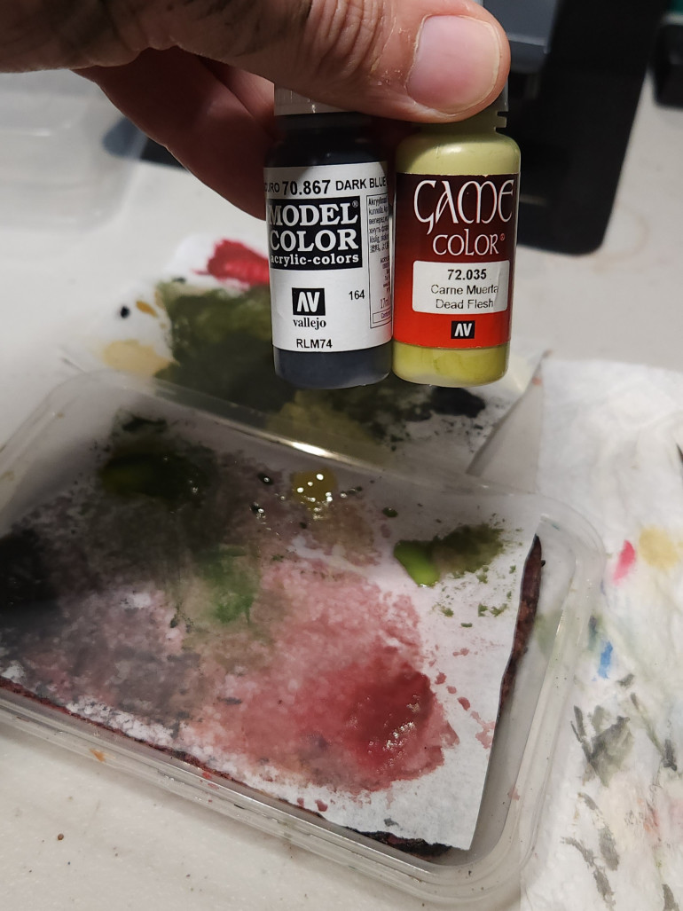 Colours for the highlights on the neck and tail skin.