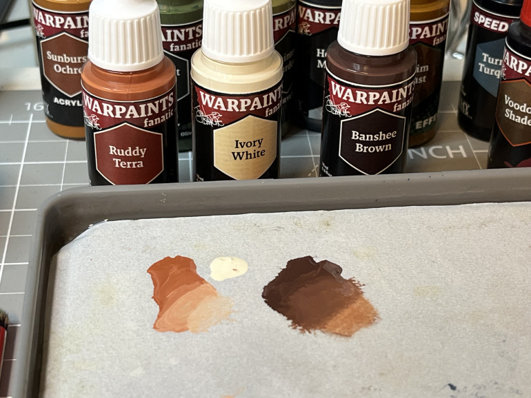 It’s very easy to make skintones, and there is also a flesh wash in the set.
