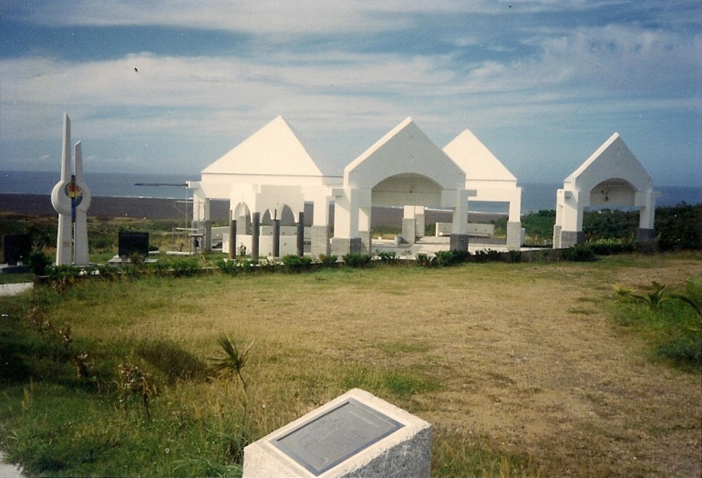 Another monument facing roughly west. Behind the memorial a couple of hundred yards from the shore is a protruding sand bar. 