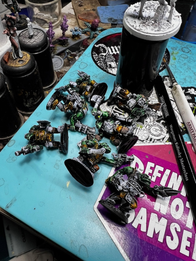 Army painter Speed paints and assembly line painting.