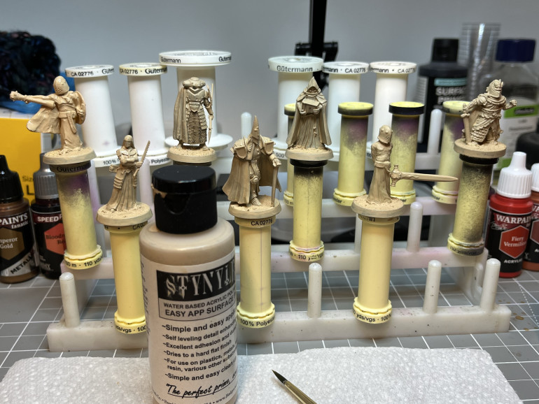 Primer-wise I simply brushed on some Stynylrez Light Flesh ‘airbrush’ primer