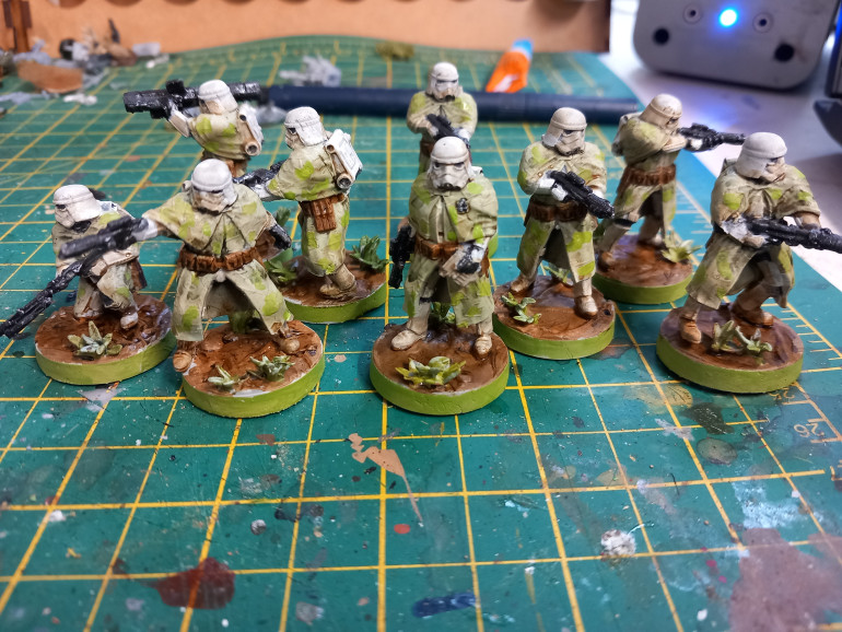 More minis printed from David Sheff models. Tropical troopers in rainforest weather gear.