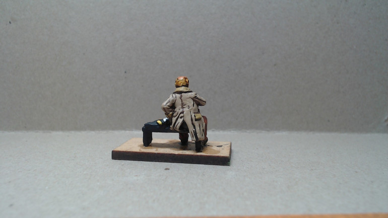 I'll paint the bench when I base the mini of the proper gaming base.