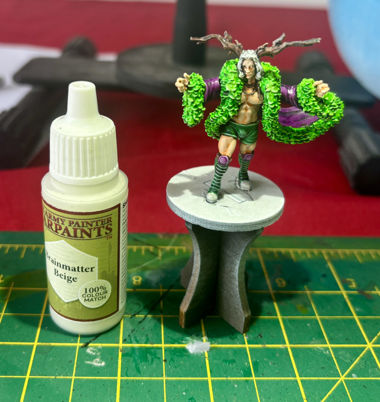 Next up, a little brushy visit from an old Biege friend.