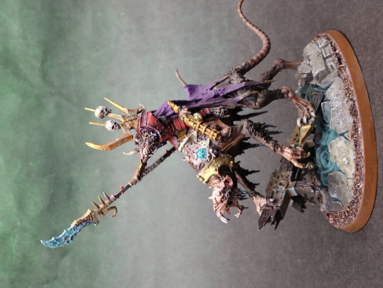 A zenith prime of white over black has helped so much. The gnaw beast and Clawlord were painted separately. Guilimam Contrast paint was very helpful.