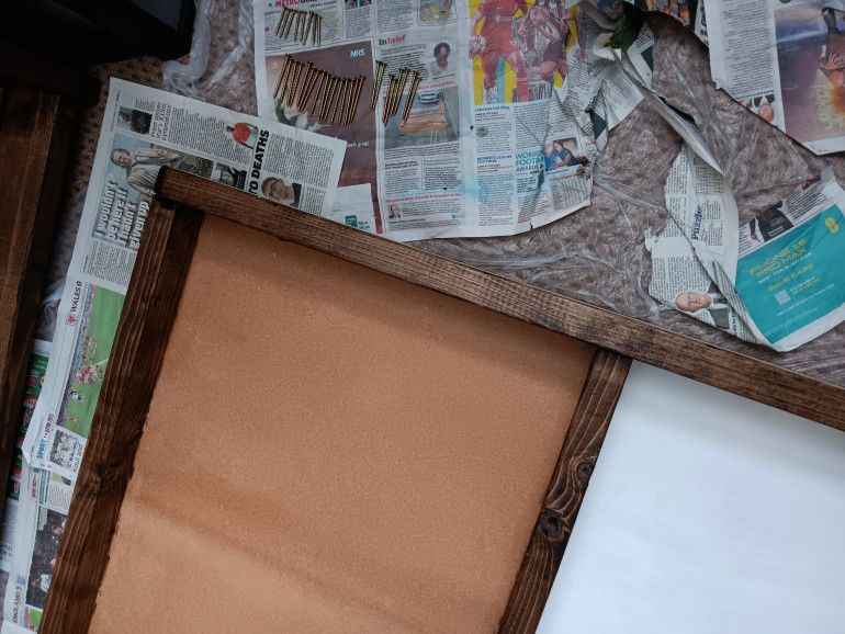 The two parts cover underneath, photo probably still wrong way up :(