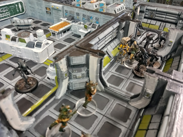 Just as they completed their mission it all started to go wrong. The threats closed in and the creatures had learned to ambush so appeared around the corner so couldn't be targeted. Beck put his shotgun to work as he retreated to his squad. Voce called for evac. All they had to do was reach the north exit.