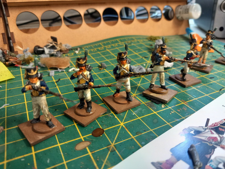 The cazadore skirmishers gives an opportunity to try a different colour scheme so they stand out from the line infantry. I also went for the shako option