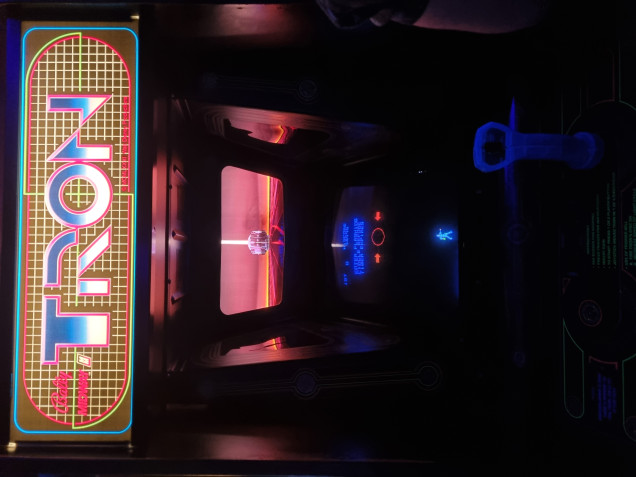 Always more Tron. We went to an arcade/club and found this beauty. Gonna be honest as much as I love tron I found the game extremely challenging. Beautiful machine though!