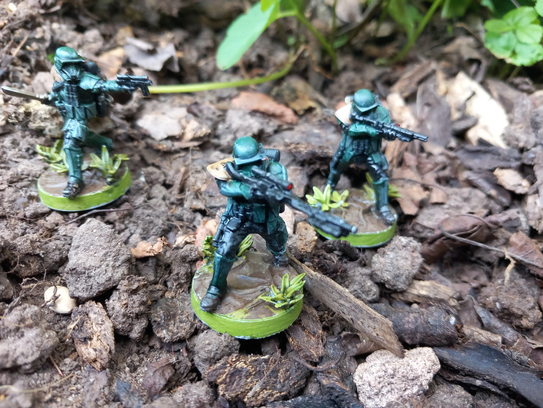 More 3D prints from David Sheff models.these death troopers are carrying lots of equipment for long range operations. I thought I'd go for a dark green instead of black.