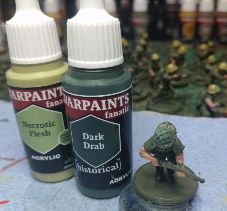 For the non-covered helmets I used the dark green with a drybrush of the lighter tone