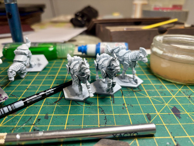 As some of you may be aware I have recently painted a 2k 100 Kingdoms Calvary army for Conquest which has left me with a slight PTSD when it comes to painting horses. Time to push through and get them done!