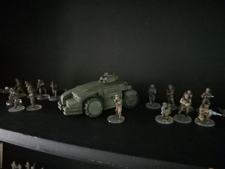 Papsikels have a link to xeno wars one page rules army lists covering aliens, predators,marines, engineers and the corporation. This is my 1000 point marine recon force. It includes an officer. A command unit with adjutant. Two recon squads with heavy sniper rifles, the ARC carrier and a special weapons squad with plasma rifles. The army lists allow you to give them all sorts of special weapons and abilities. This small force is designed to be a scout force. If I add more points it could be a standard marine platoon with apc and smart guns but I thought I'd theme it slightly different from the norm.