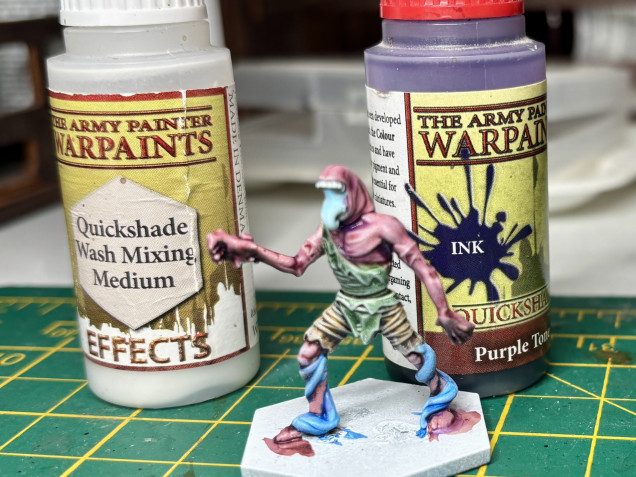 2/1 tone to wash mix. Purple on the body, blue on the wisps and strong tone on everything else.