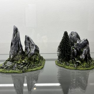 Four LoS blocking rock formations.