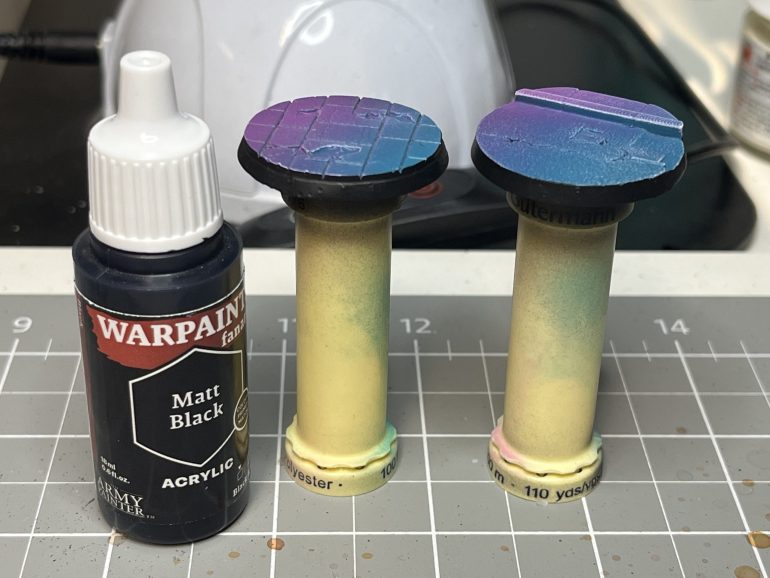 Then a black rim. Done!