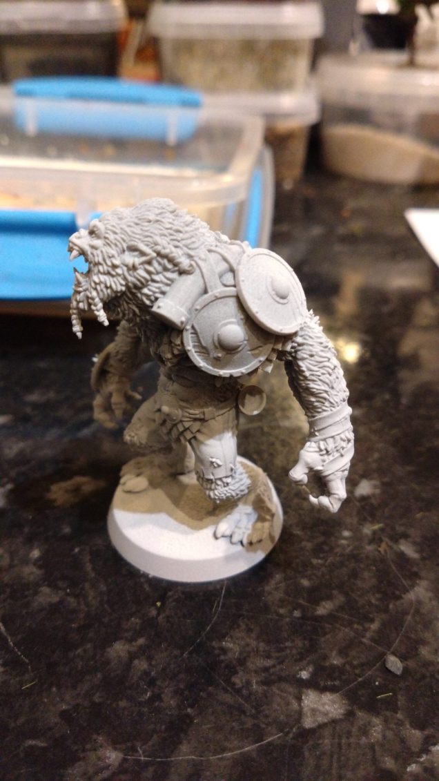 Love the sculpt. Minimal clean up. Should be fun to paint.