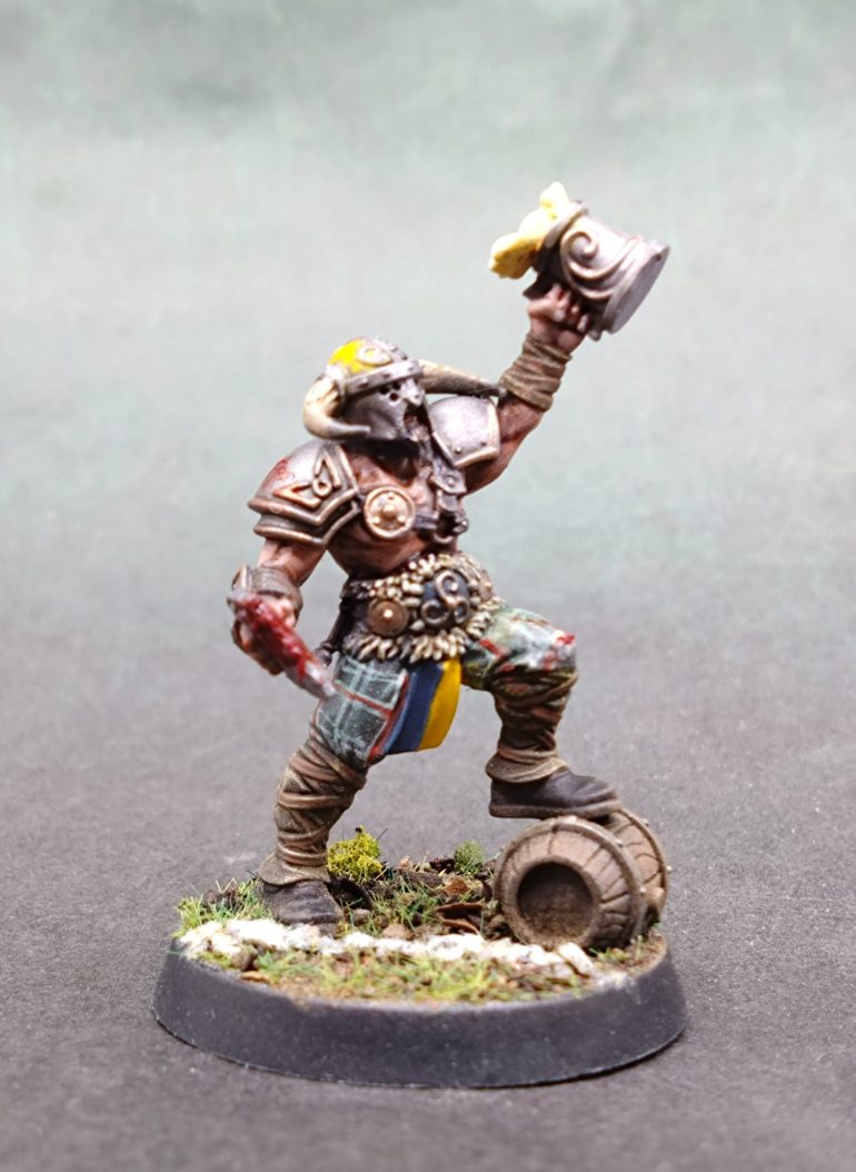 The head was apparently meant to be a Berserker head, but I think it suits this guy just fine.