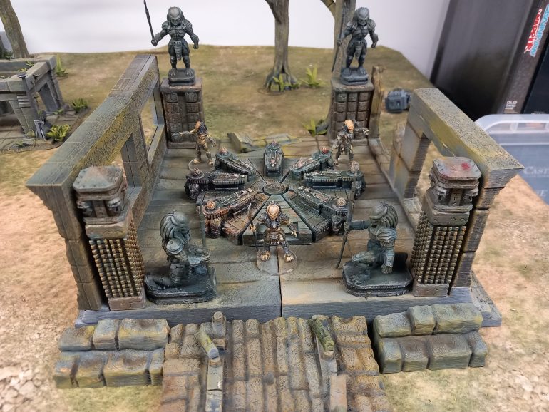 Looking at some other users for my Yavin4 terrain. Adding some predator scenery for dome AvP games