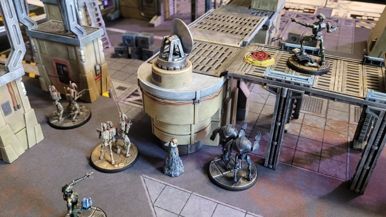 As predicted, Kraken and Kalani managed to get themselves and the Battle Droids into good positions fairly quickly, although Kraken did end up out in the open where he later got hammered by CT-9904 and Firebrand (the Elite Squad Trooper with the flamethrower).