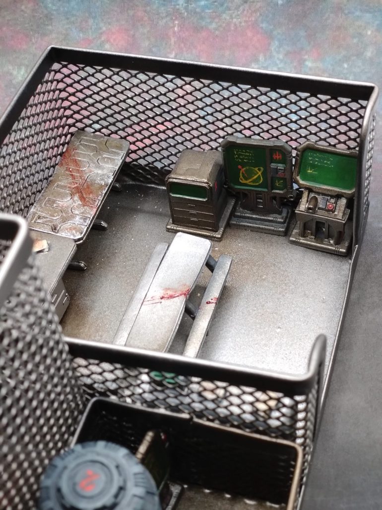 Looking forward to playing this mini game. May even just play with the minis unpainted around the nicely painted terrain. Holographic 3D projection of the mission. Red and blue avatars as the situation unfolds.