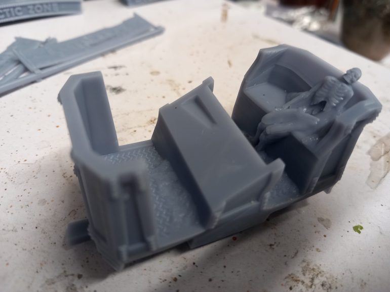 A big print that did fail slightly but with post apocalyptic stuff I don't mind damage