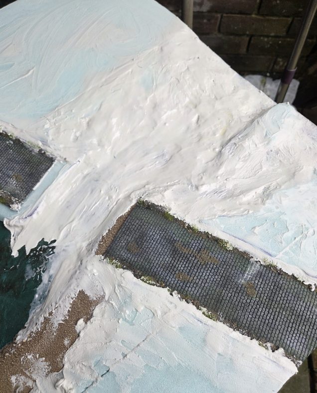 I ha e started to apply yhe polyfilla. Because I dont want the table to be restrictive am modelling two fordable places at either end of the river, now I can declare 1, 3 or all fordable.