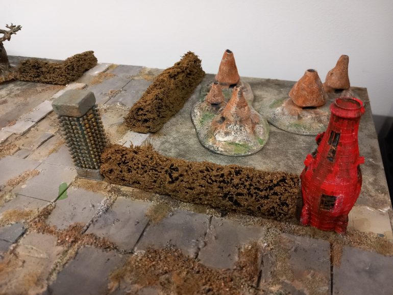 Ants nests. The stone sections are from my predator AvP scenery 