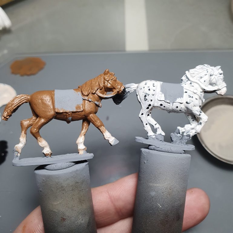 Step 3, Horses, Tribune
