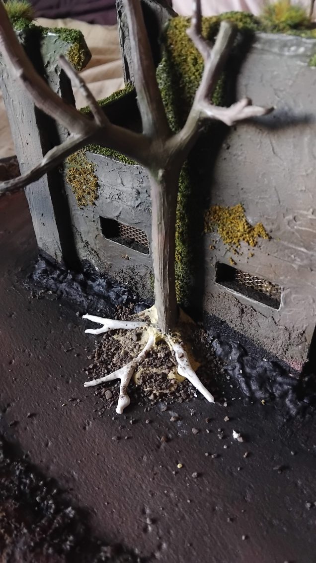 Miliput and off cuts of plastic tree. The plastic tree was a jewellery stand. 