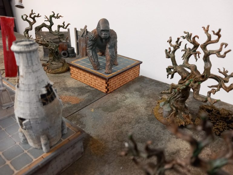 I hound this gorilla on thingiverse 