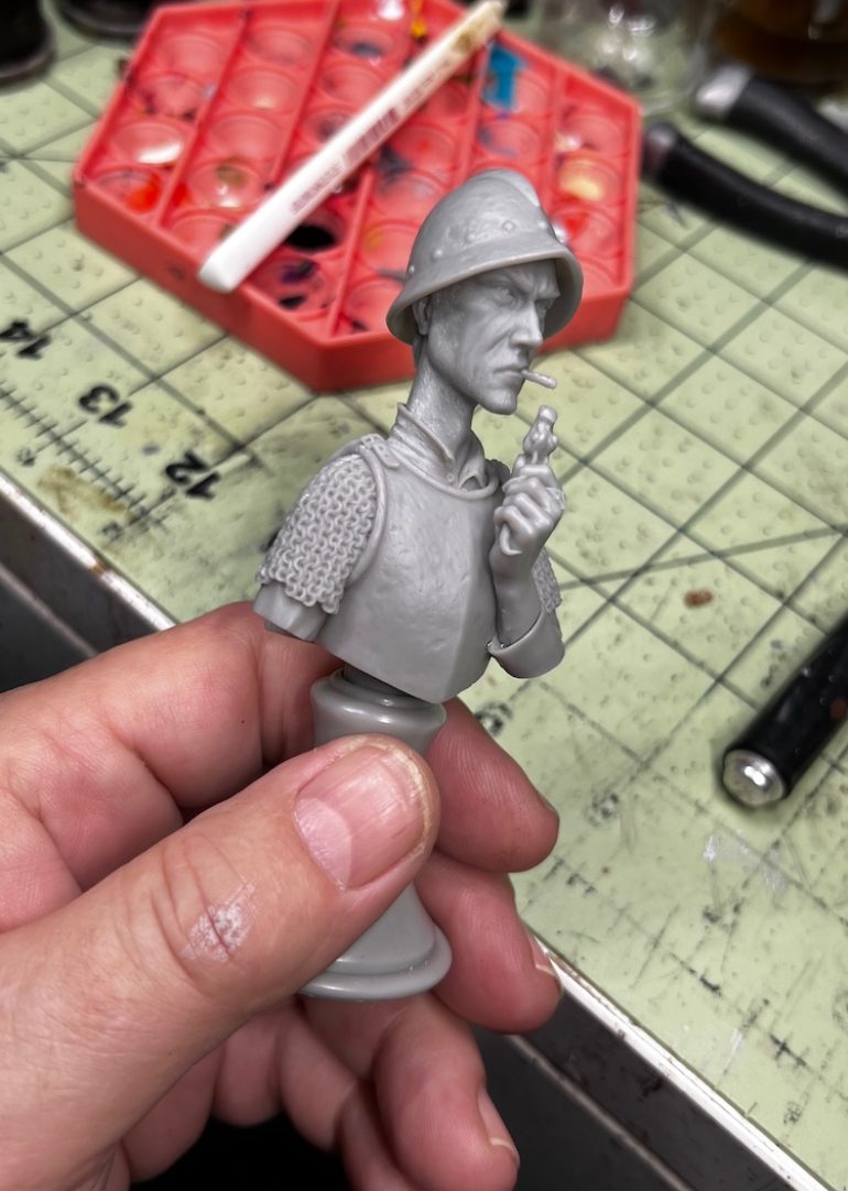 Can see the tiny dragon better in this shot