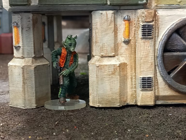 The final crew member is Weedo the Rodian. He had a military background as a mercenary but was kicked out of his unit for disobeying orders. He can't help but get stuck into the action.