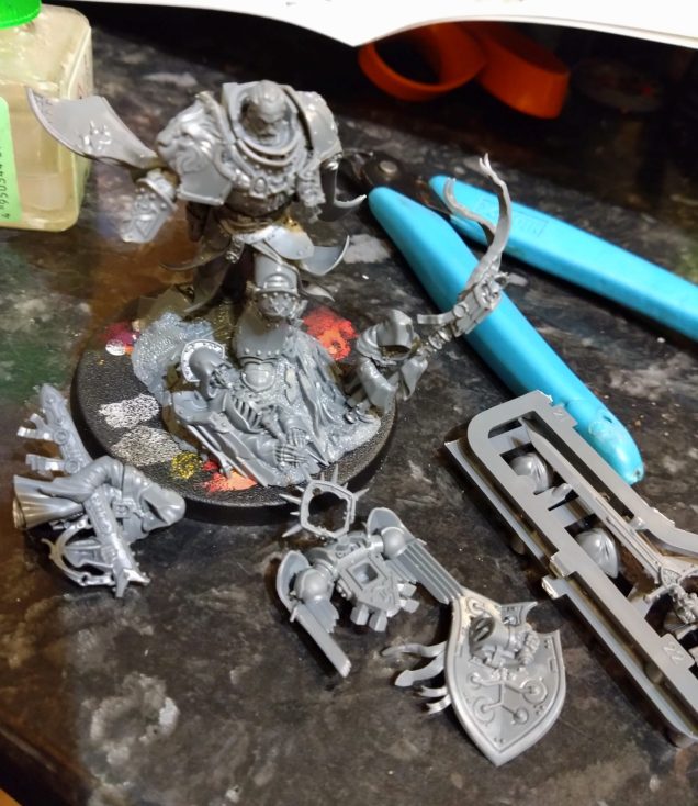 I also have a Lion to prime and paint. The spare heads are encouraging me to consider a Belial conversion from a cheap terminator captain mini from the Combat Patrol Magazine.