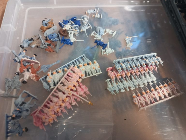 I only have one more militia unit to do and some officers. However I'm beginning to think that blackpowder might not be the way to go. From experience I know that my friends like the spectacle of my birthday games but they also like something narrative. I'm thinking thus small scale and system might be a bit slow for them. Now I've nearly painted everything I might look at a different scale and rule system 