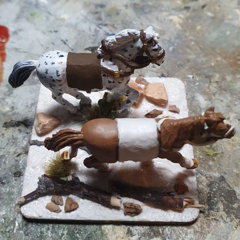 Step 5, Horses, Tribune