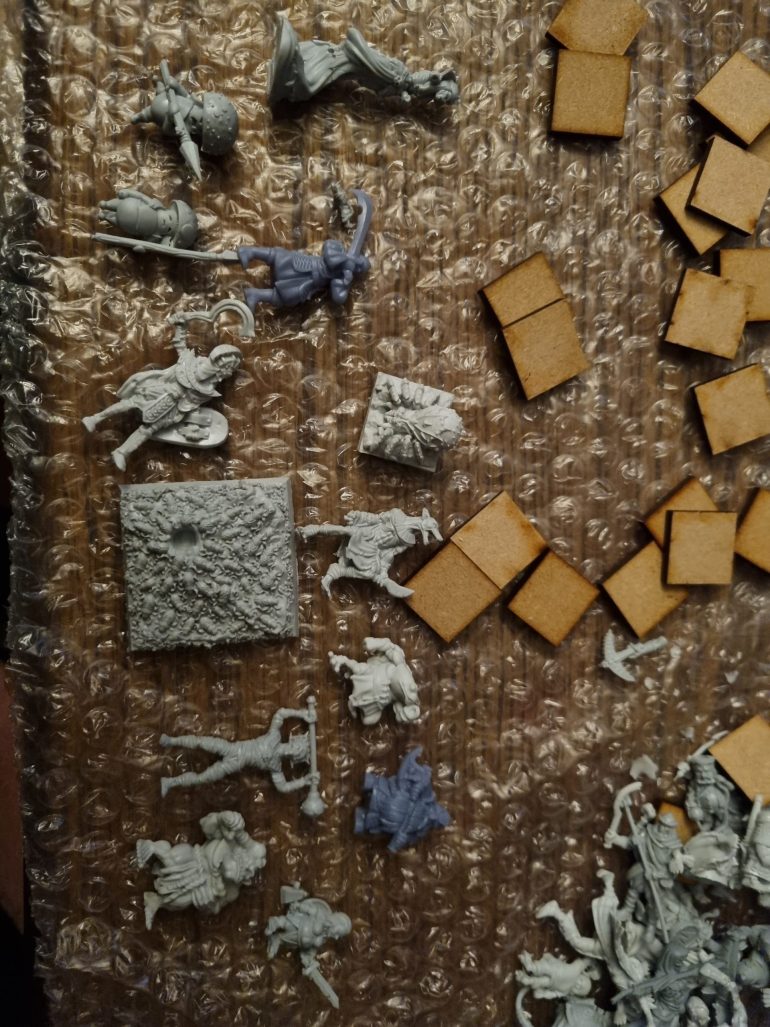 I bought a box of random fantasy max mini miniatures 8ish months ago with the intention of seeing what bits I could add to frostgrave(and other fantasy miniature agnostic games). Some cool bits a can add, another spider to add to my spider. A cool frog character to use as a toad, fungus guards, all sorts. 