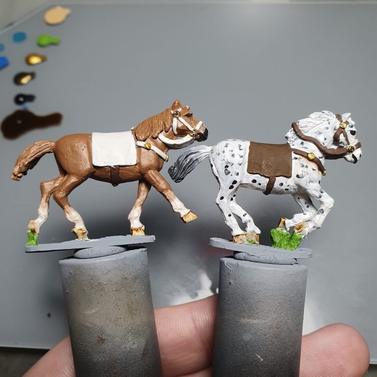 Step 4, Horses, Tribune