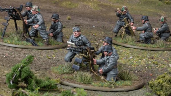 Warlord Switching To Plastic Weapon Teams For Bolt Action