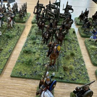 Basing the enemy - Oldhammer Gondor and Rohan