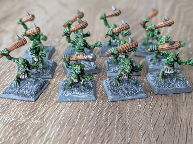 I still had 6 of the original monopose snotlings from the original box, and as a birthday present a friend kindly printed me out some STL files he'd found that are pretty close approximations to the original files. I did find the resin quite brittle on a couple of the minis, and had a few snapped legs/arms. I managed to repair a few, but sadly was still one short. However a quick shift through my old bits box found a few metal snotlings, so I topped up my numbers with one of them to make the required 12