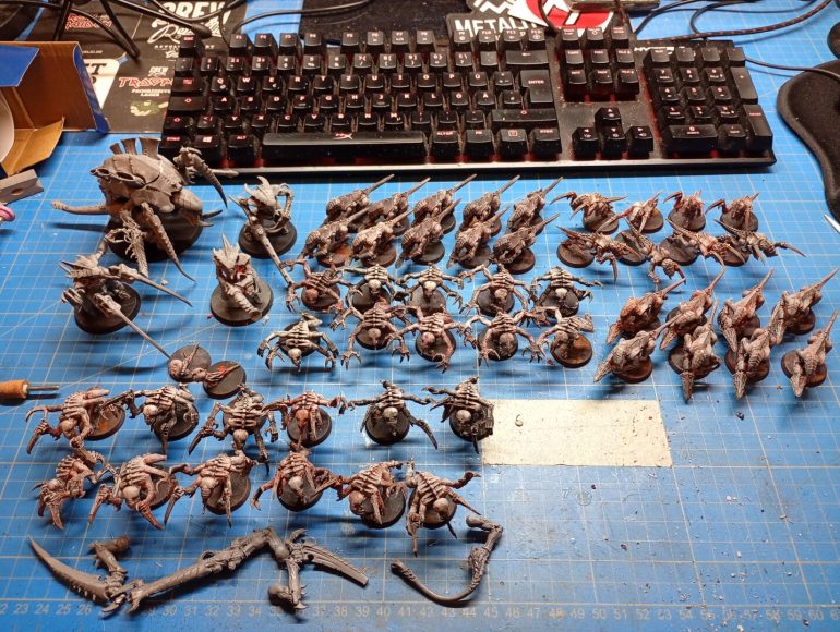 All the plastic nids.