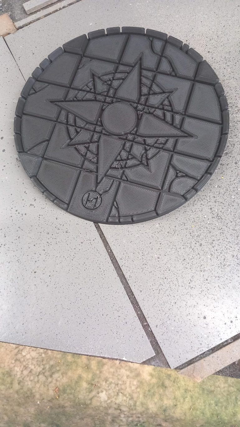 The magic circle in the round room clearly defined so it's easier to paint on