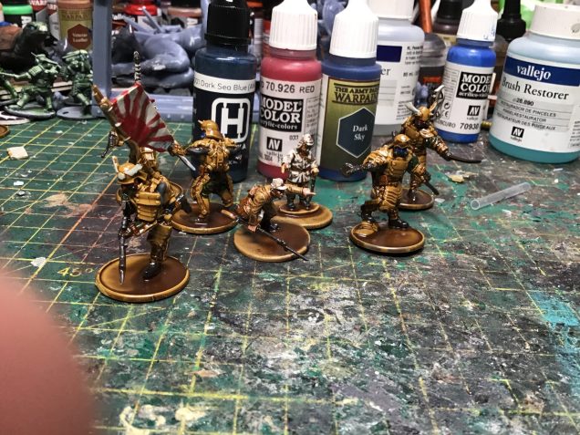 Use the same red on marker on the leader types. Use dark sea blue on cable on heavy armour guys dark sky on mask on normal armour guy