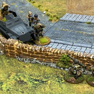 Chain of Command Learning games
