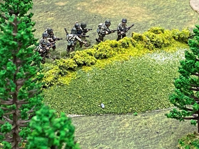 Chain of Command Learning games