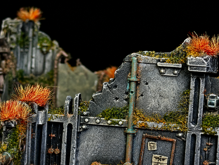 Make sure you apply the tufts at various levels on the ruin so as to create some diversity.
