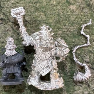 Abyssal Dwarfs: Converting Golekh Skinflayer