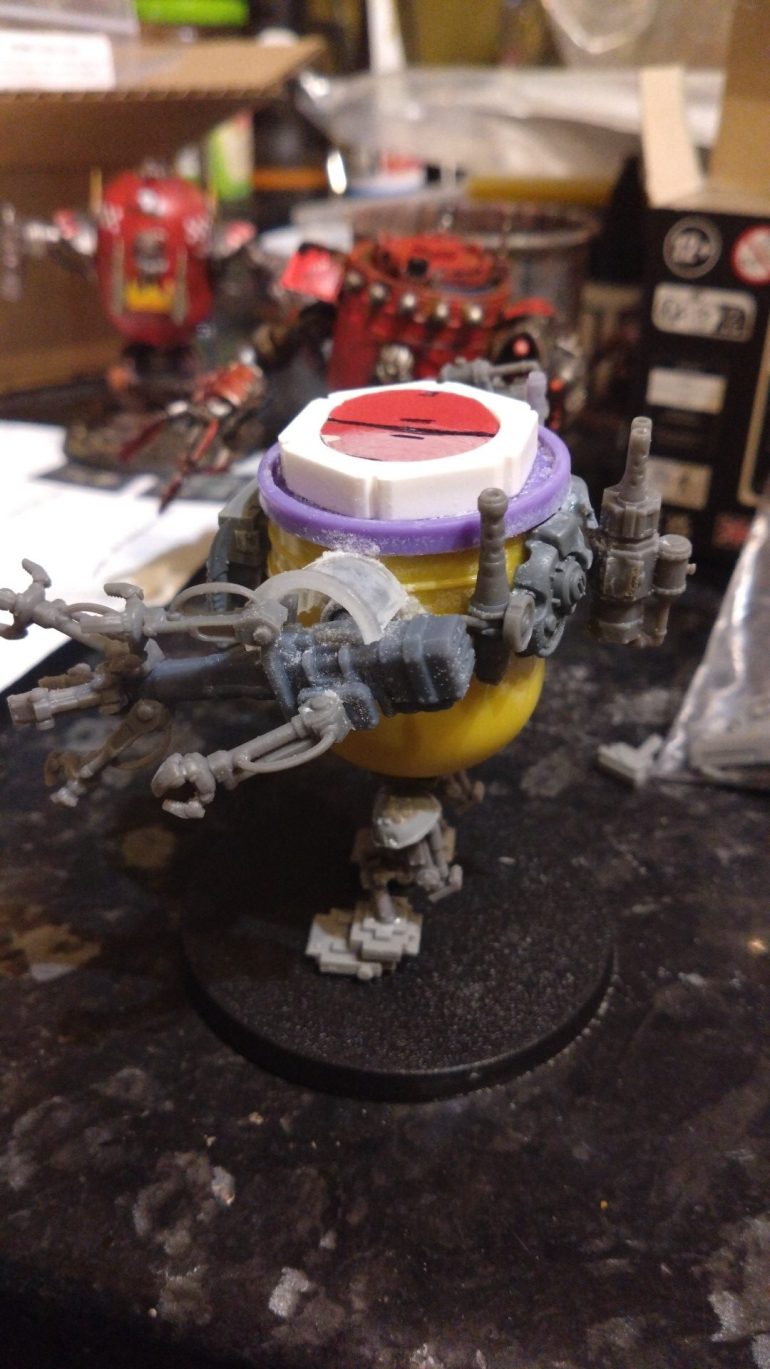 The claw designated left arm was mounted on a gun as an arm and a fun collection of grabbers from the 15mm mech kits.