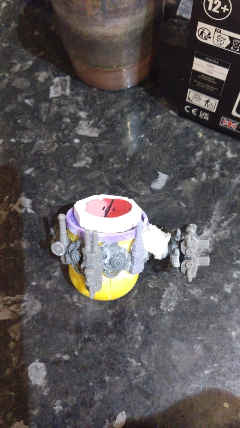 Much of the details are from 15mm Of Oil and Iron mech kits. The gun on the right arm made from two merged Of Oil and Iron medium or heavy gun options.
